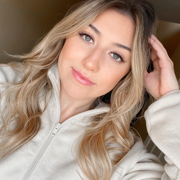 alexa_hickey